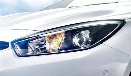 汽车前外部照明及光信号装置中可靠性能的检测